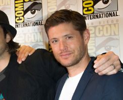 (jensen-ackles.jpg)